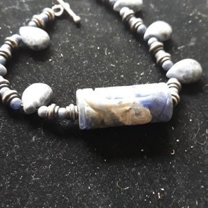 Ladies sterling silver and lapis bracelet